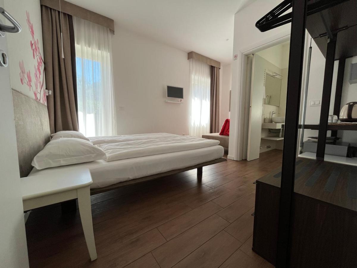 Agritur Fiore D'Ulivo Riva del Garda Buitenkant foto